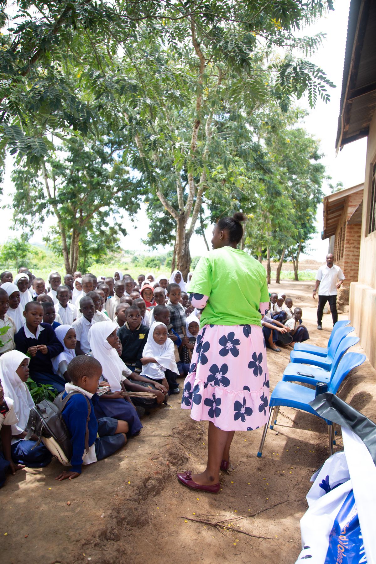 An outdoor lesson under the trees
